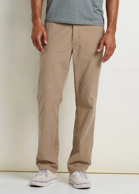 Men's Mission Trek Slim Chino Pant