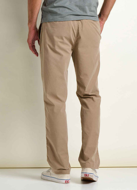 Men's Mission Trek Slim Chino Pant